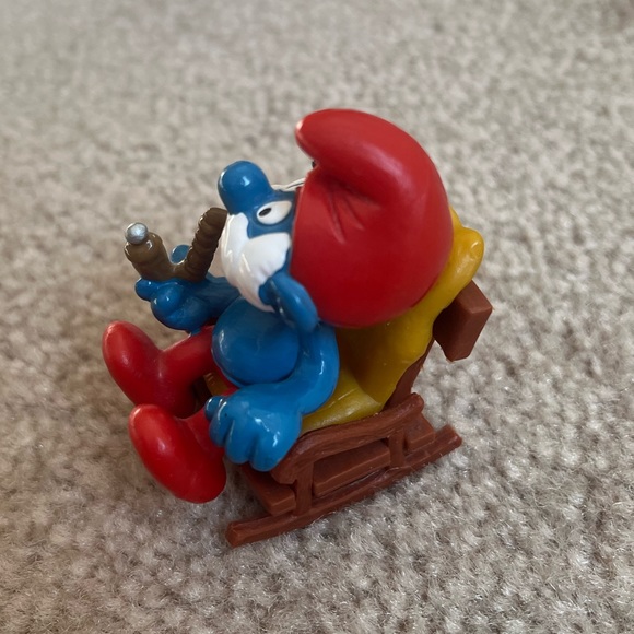 Vintage Collectible Schleich Papa Smurf with Pipe in Rocking Chair Action Figure - Picture 2 of 12